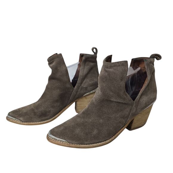 Jeffrey Campbell Cromwell Size 9.5 Suede Taupe Cut Out Western Ankle Boot Cutout - Picture 4 of 9